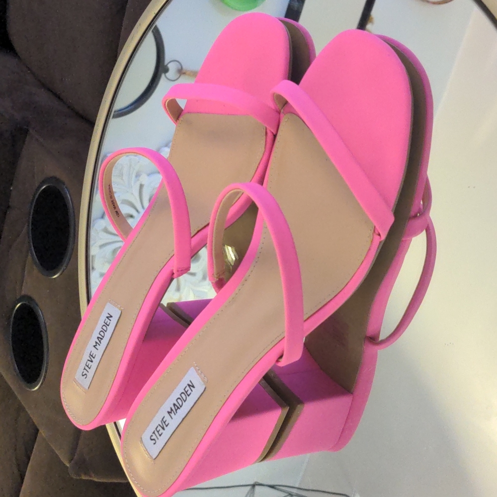 Steve Madden strappy block heels